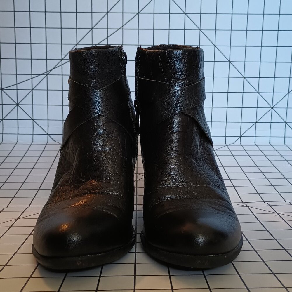 Closing Closet!!! Final Sale. Size 7 b o.c. booties